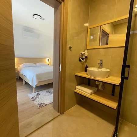 Otel Airport Alibaba House
